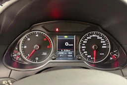 valkoinen Audi Q5 2015 kuva 14.