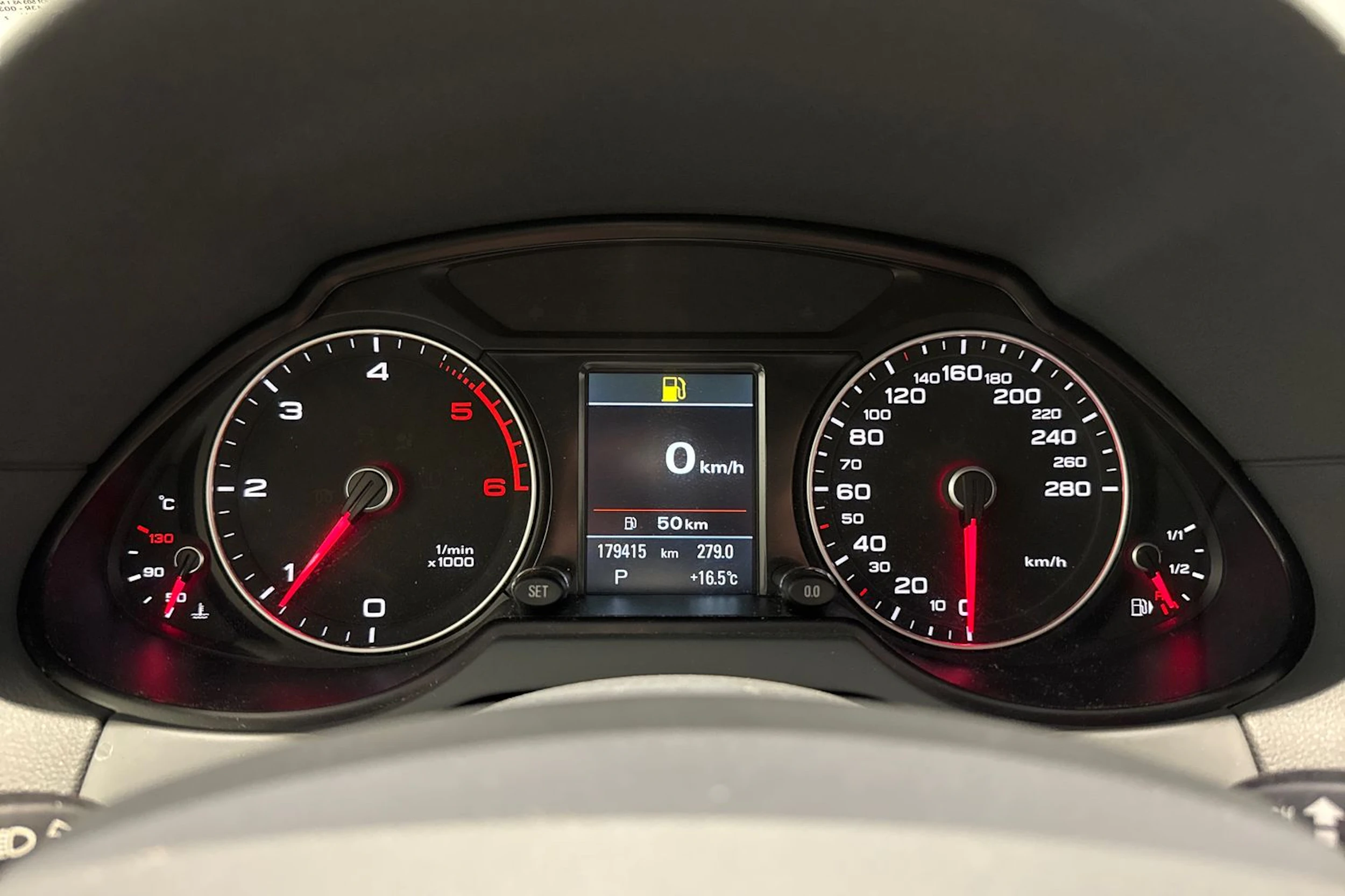 musta Audi Q5 2015 kuva 46.