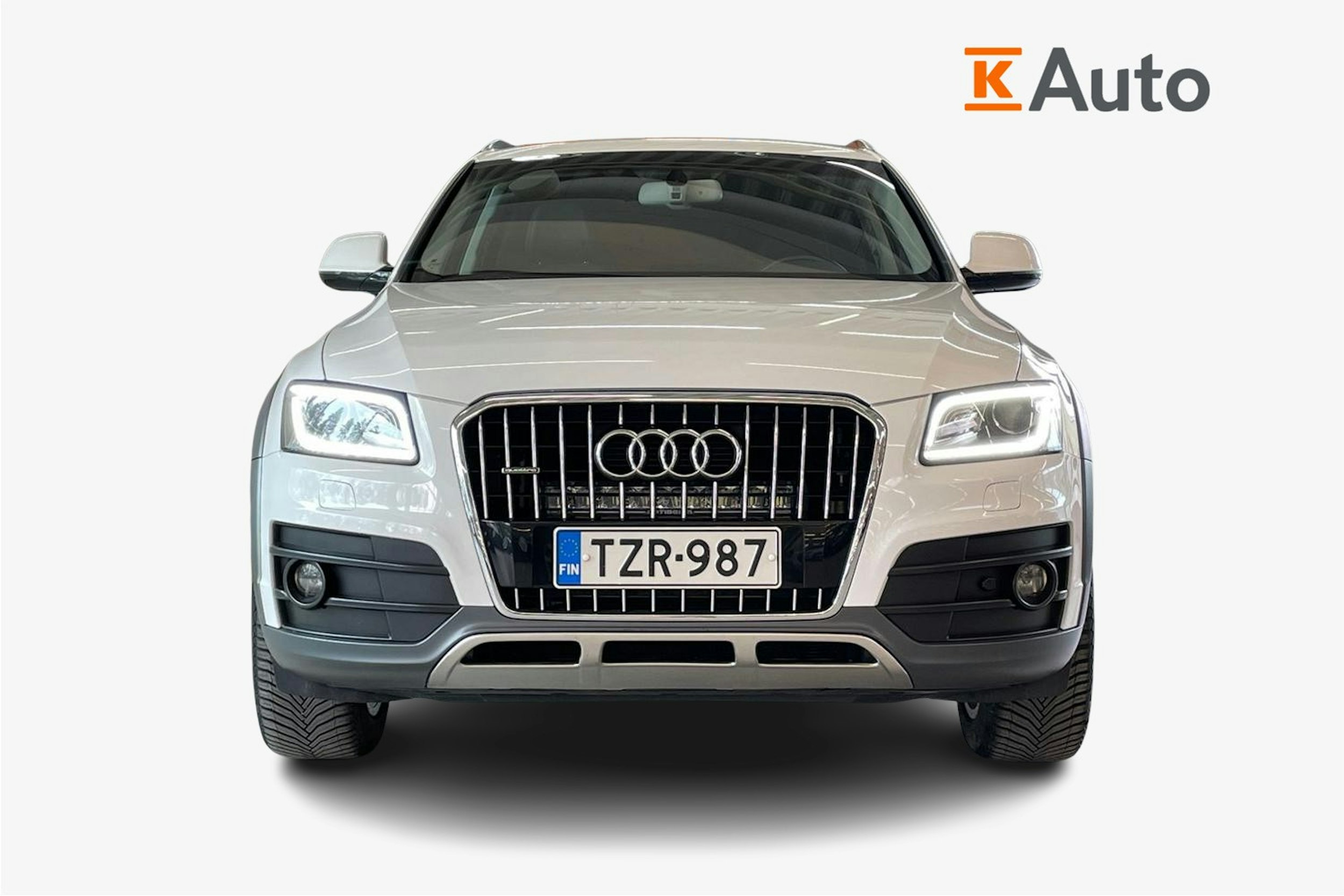 Valkoinen Audi Q5 2015 kuva 5.