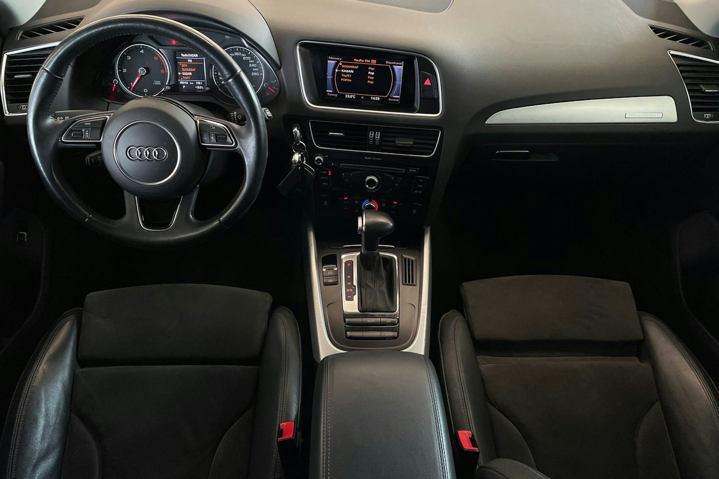 Valkoinen Audi Q5 2015 kuva 9.