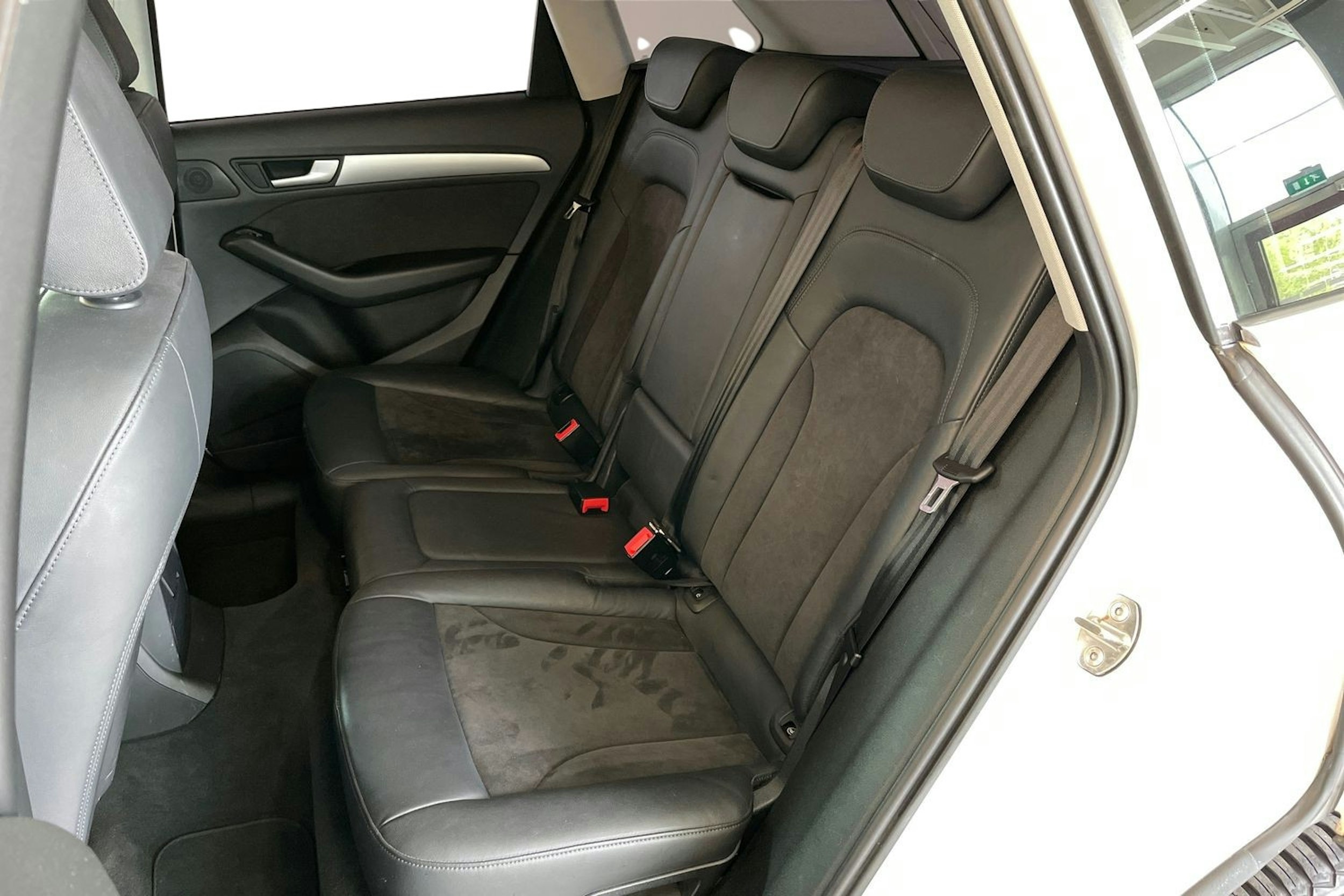 Valkoinen Audi Q5 2015 kuva 10.