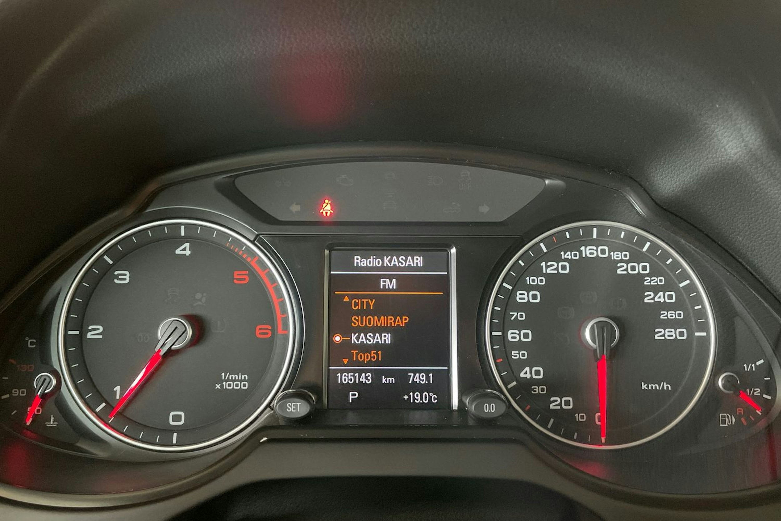 Valkoinen Audi Q5 2015 kuva 14.