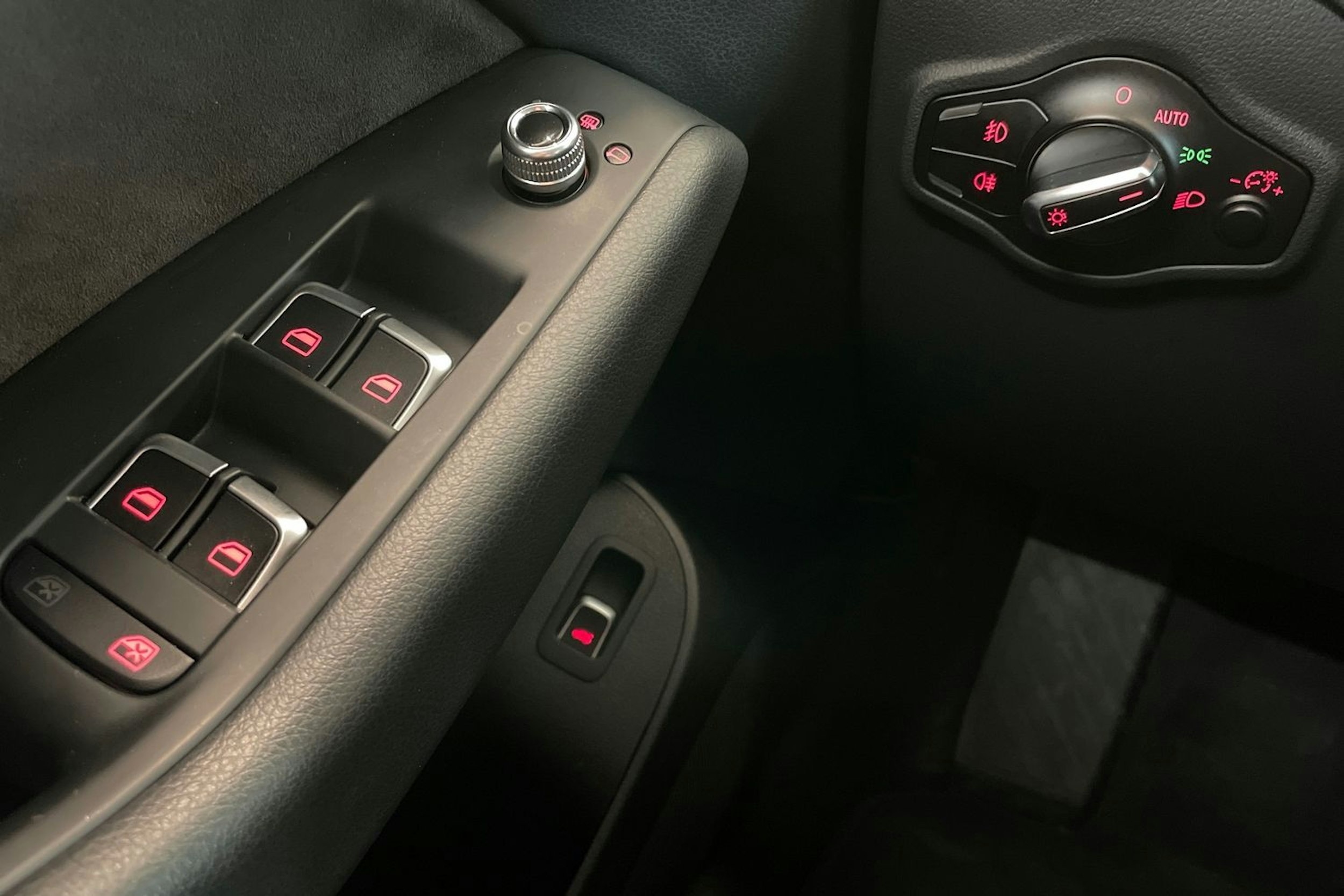 Valkoinen Audi Q5 2015 kuva 19.