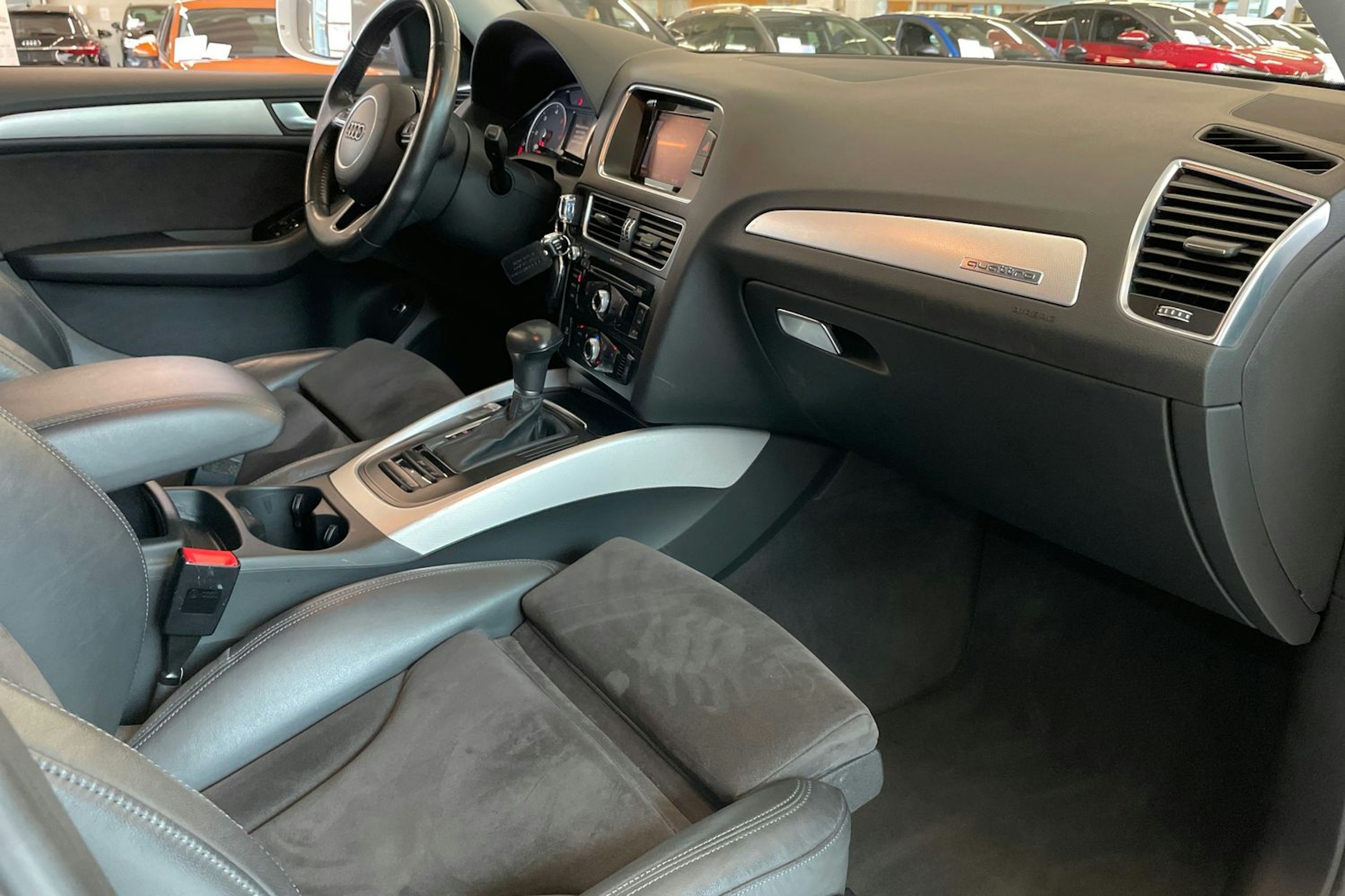 Valkoinen Audi Q5 2015 kuva 24.