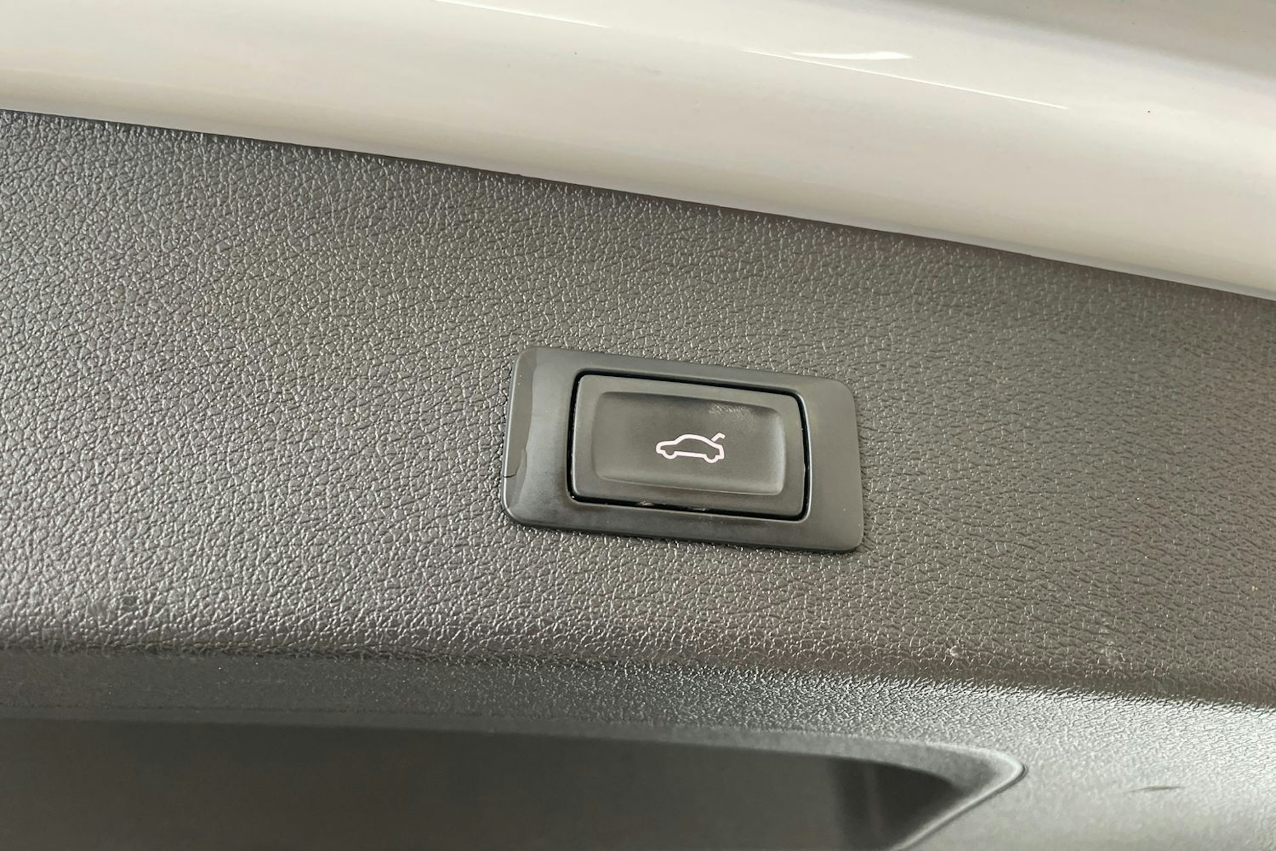 Valkoinen Audi Q5 2015 kuva 26.