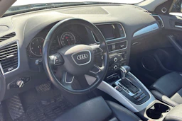 Musta Audi Q5 2015 kuva 3.
