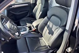 Musta Audi Q5 2015 kuva 7.