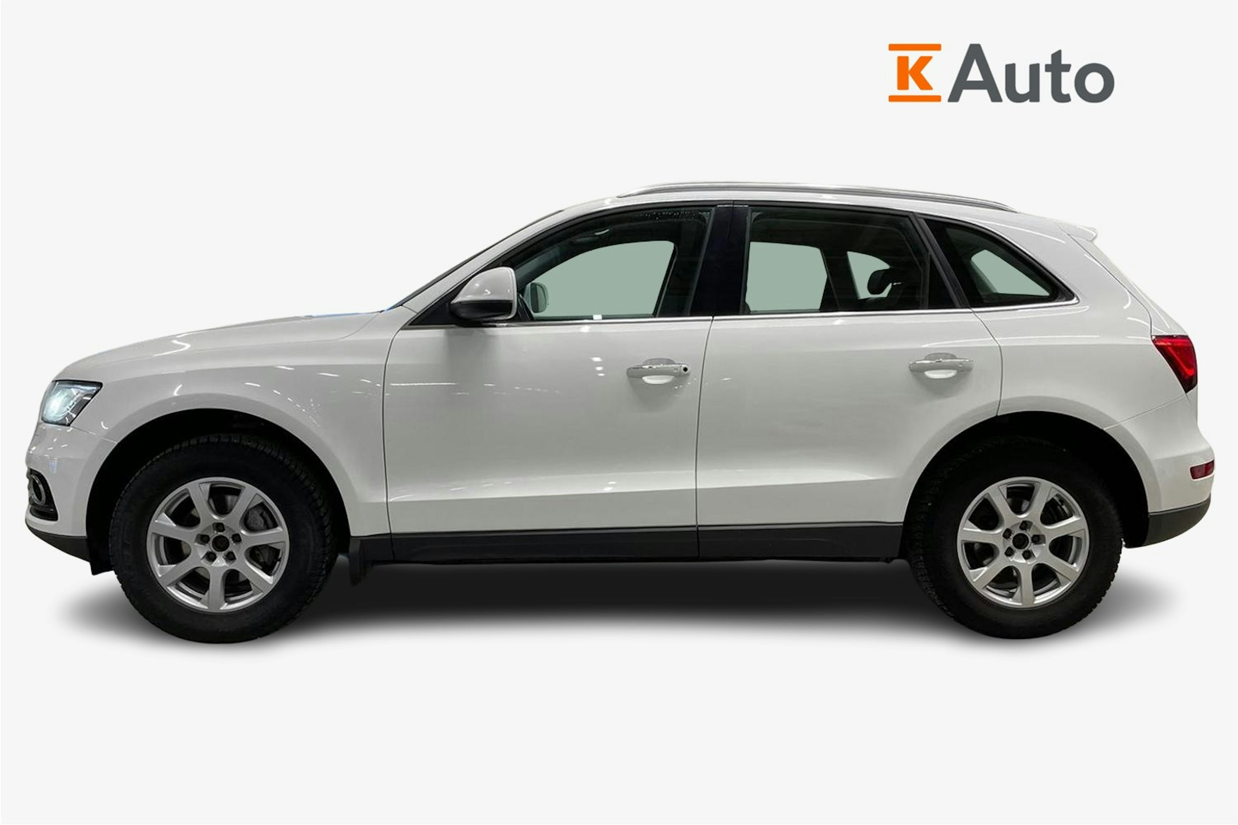 Valkoinen Audi Q5 2015 kuva 5.