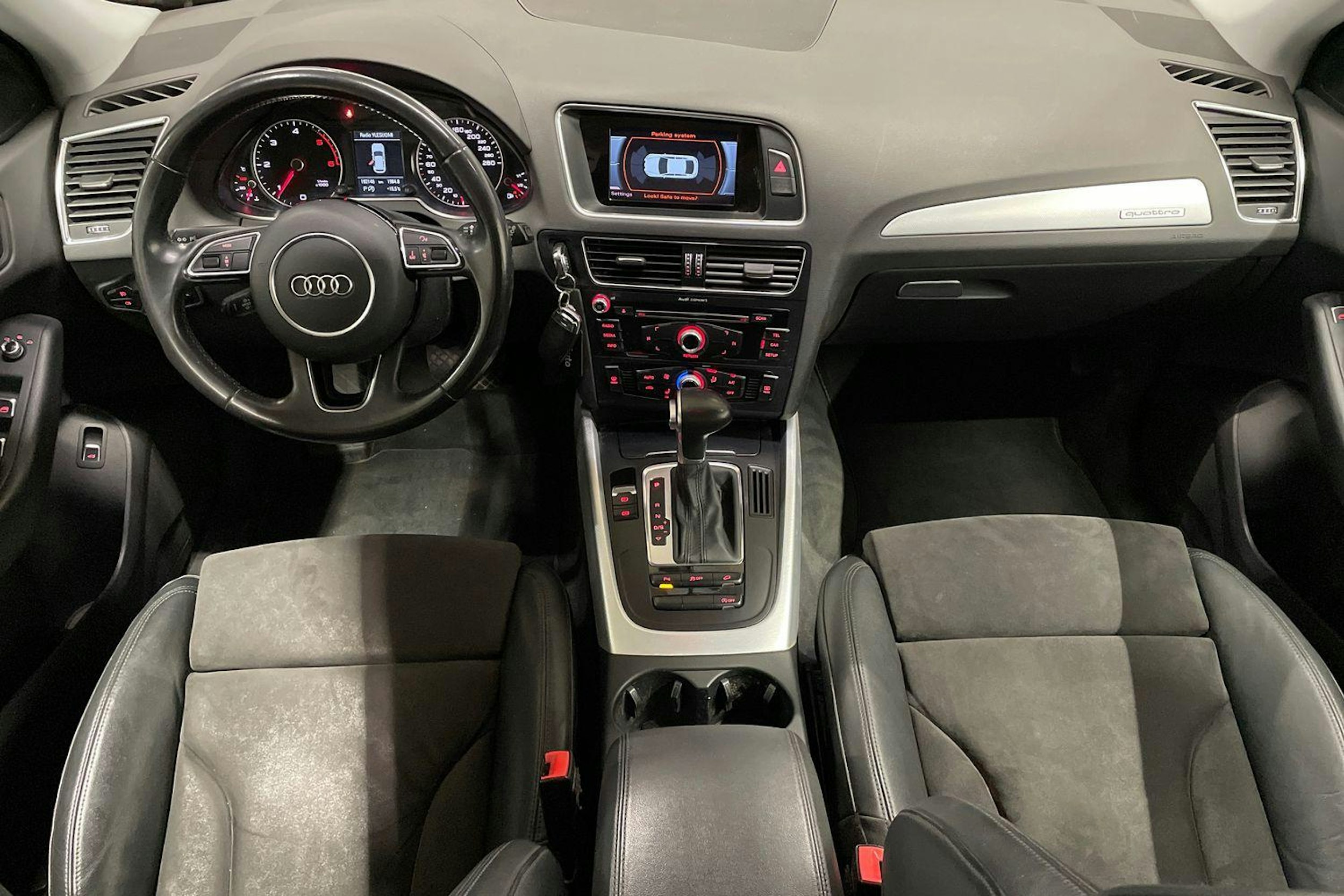 Valkoinen Audi Q5 2015 kuva 7.
