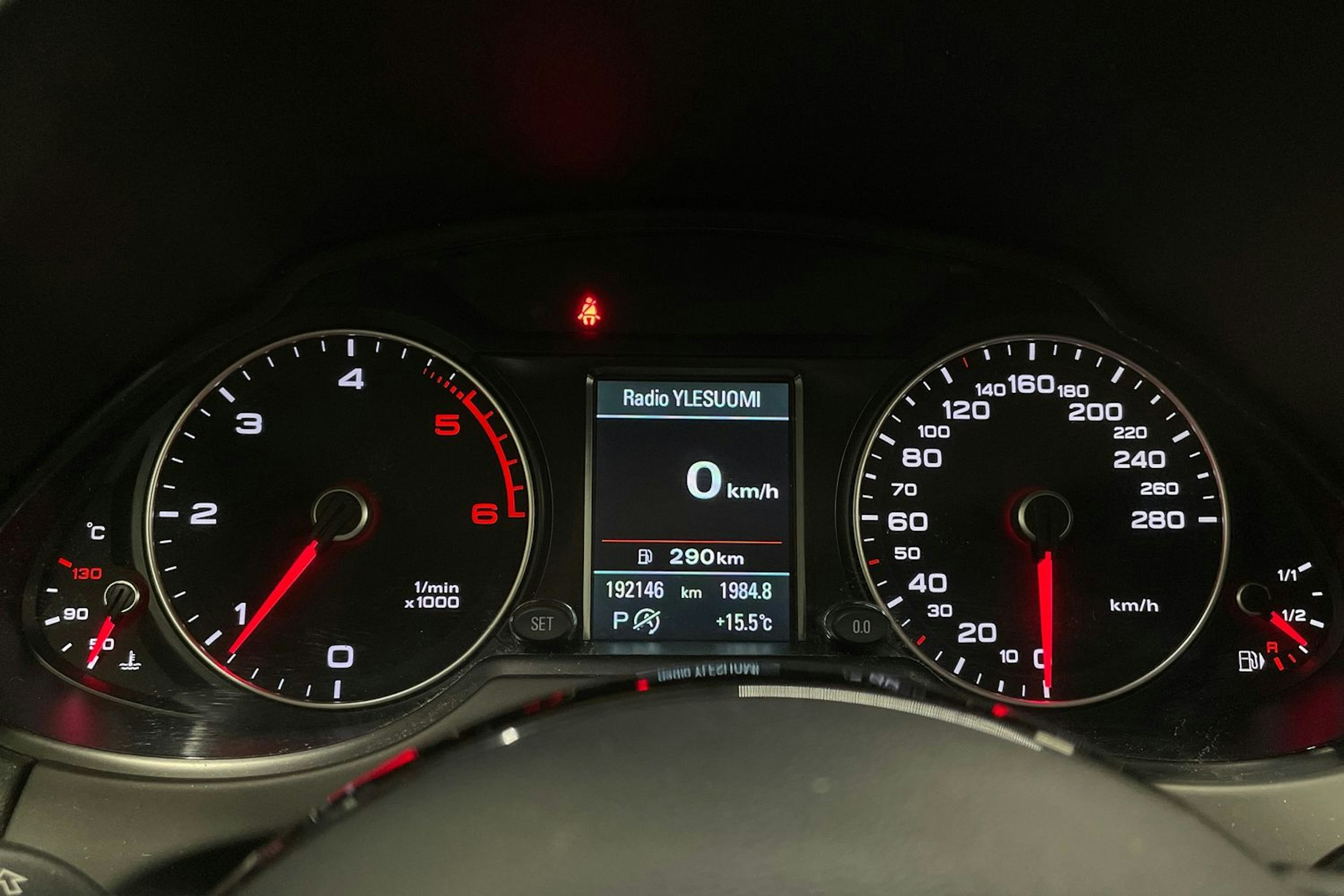 Valkoinen Audi Q5 2015 kuva 13.