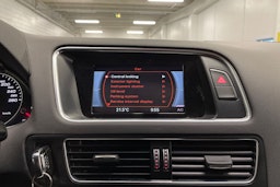 Valkoinen Audi Q5 2015 kuva 14.