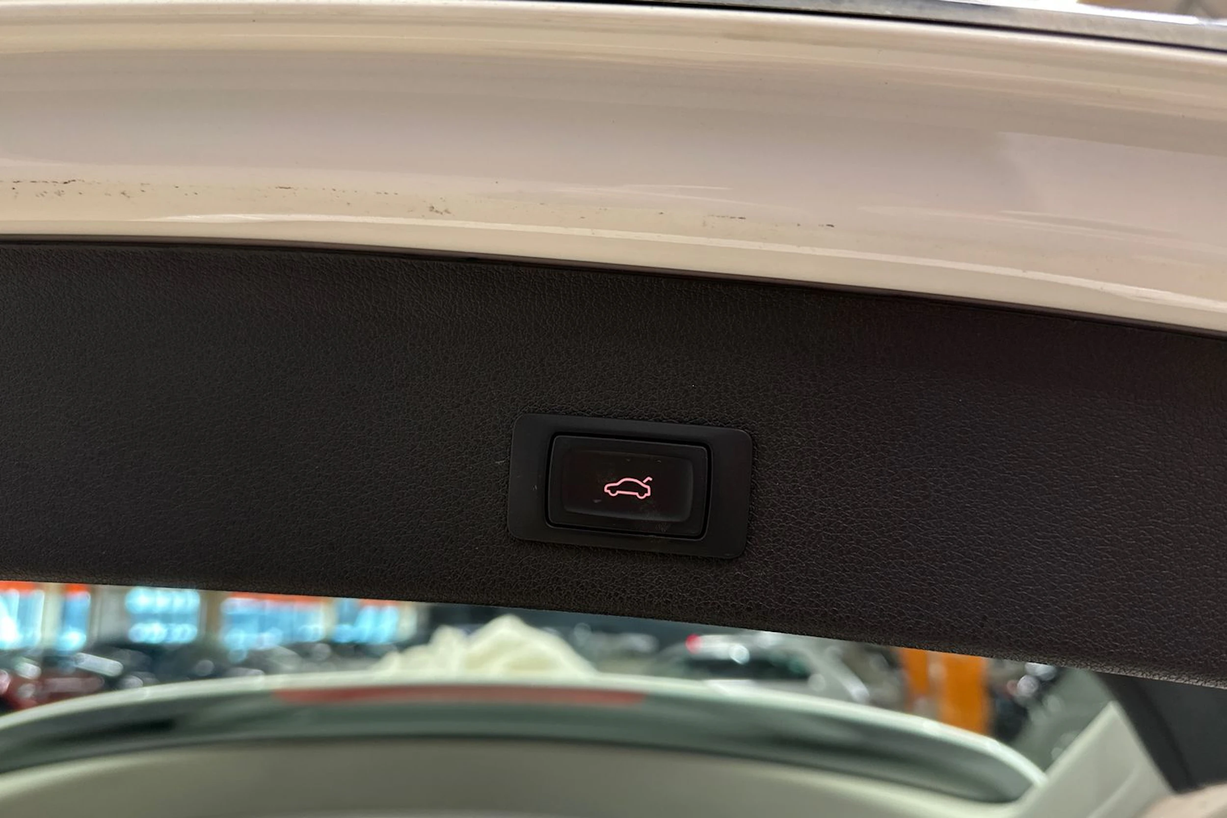 Valkoinen Audi Q5 2015 kuva 26.