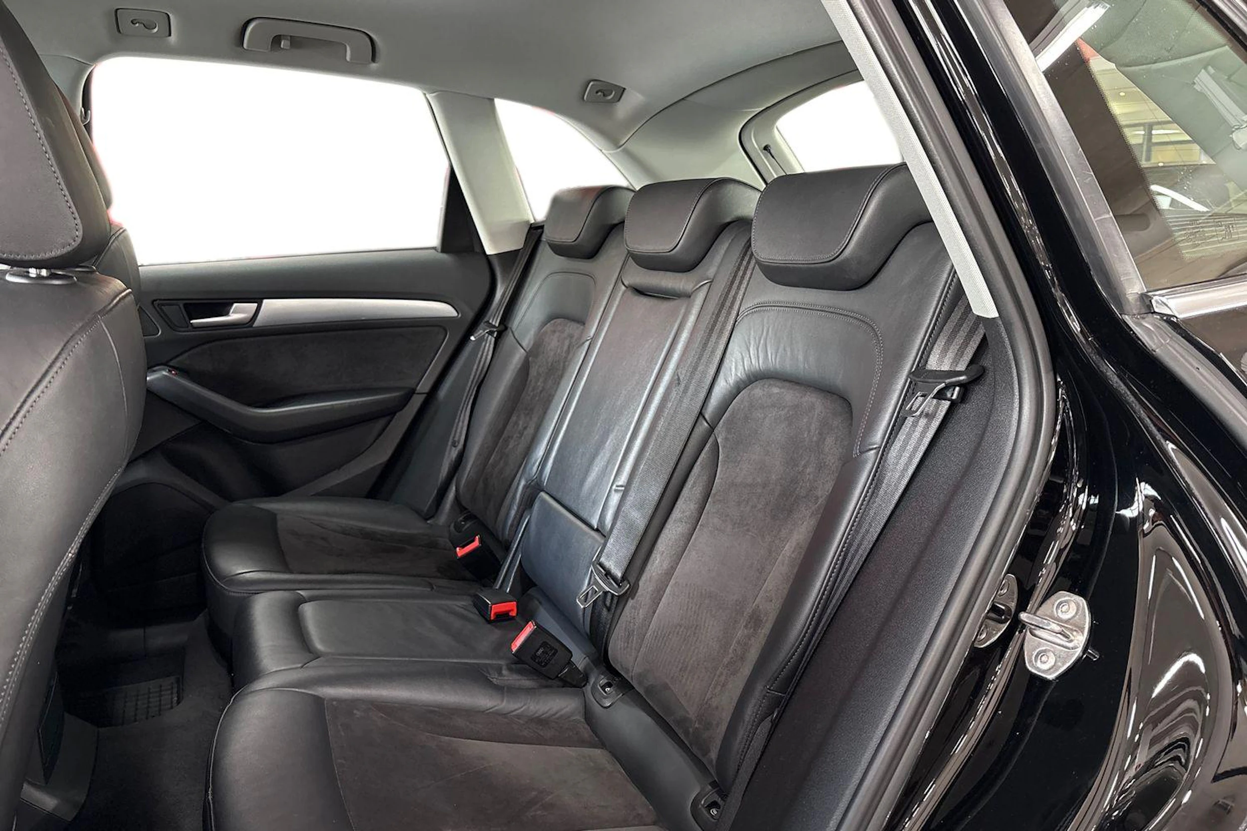 musta Audi Q5 2015 kuva 11.