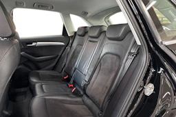 musta Audi Q5 2015 kuva 11.