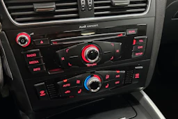 musta Audi Q5 2015 kuva 22.