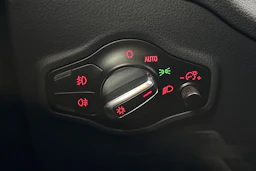 musta Audi Q5 2015 kuva 25.