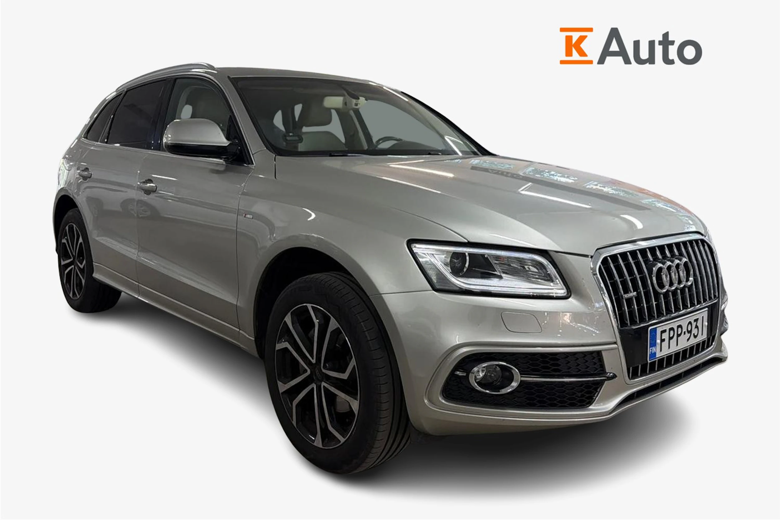 ruskea (beige) Audi Q5 2016 kuva 1.