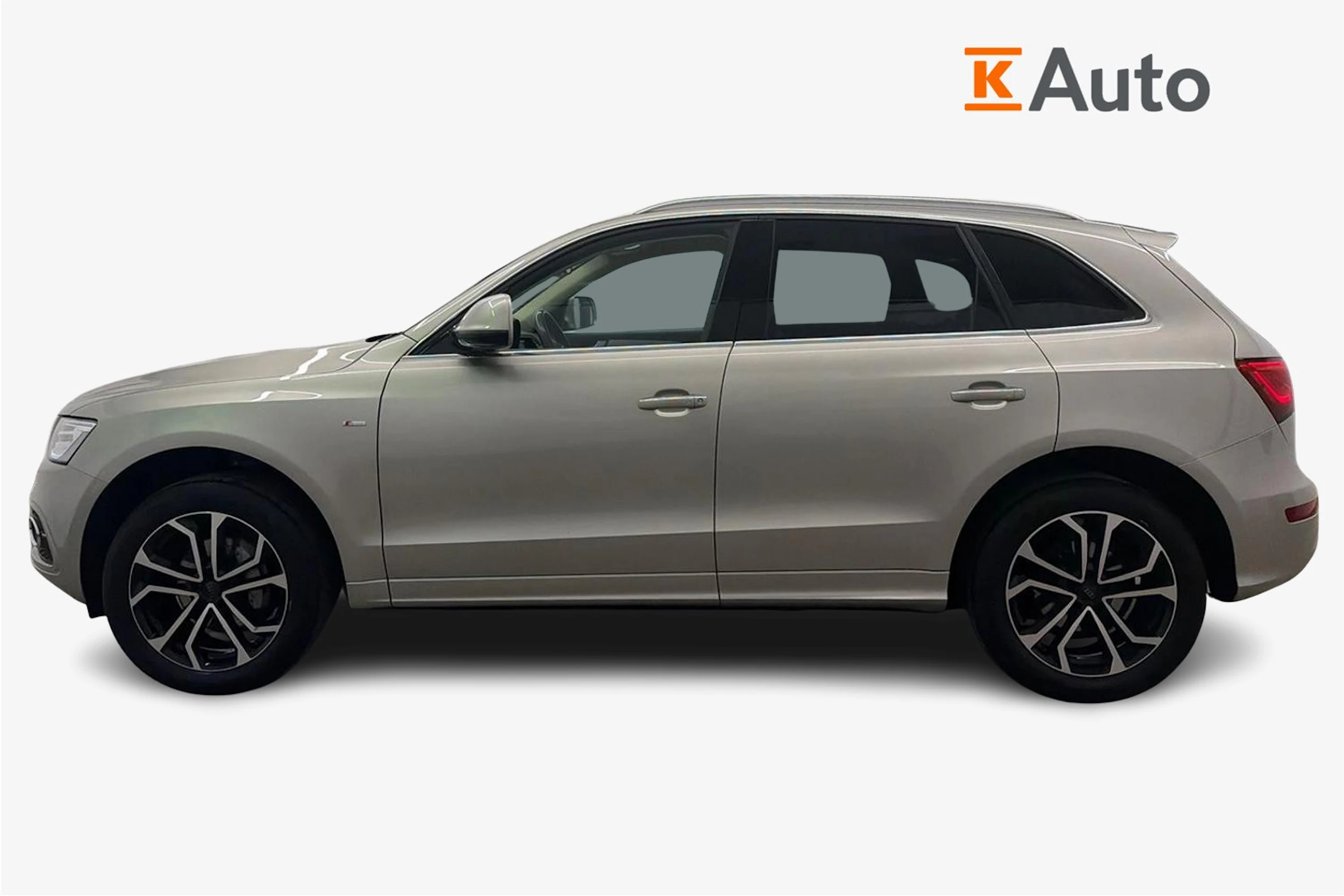 ruskea (beige) Audi Q5 2016 kuva 5.