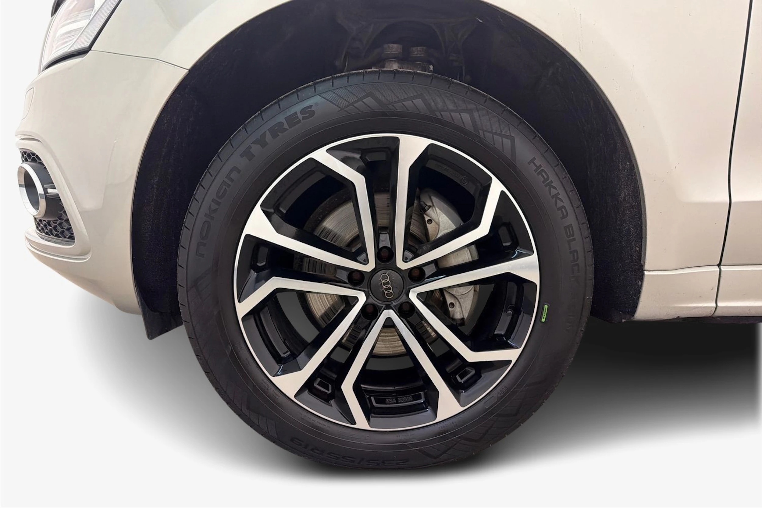 ruskea (beige) Audi Q5 2016 kuva 9.