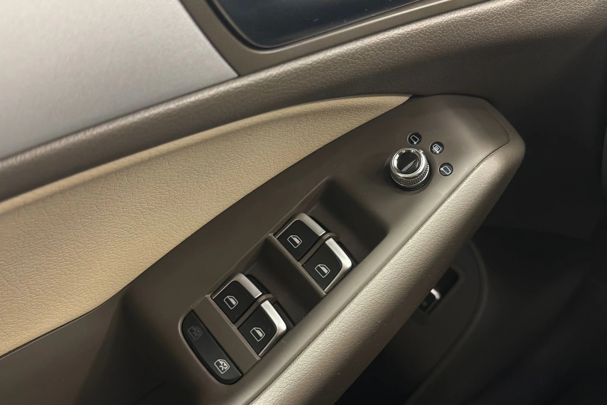 ruskea (beige) Audi Q5 2016 kuva 15.