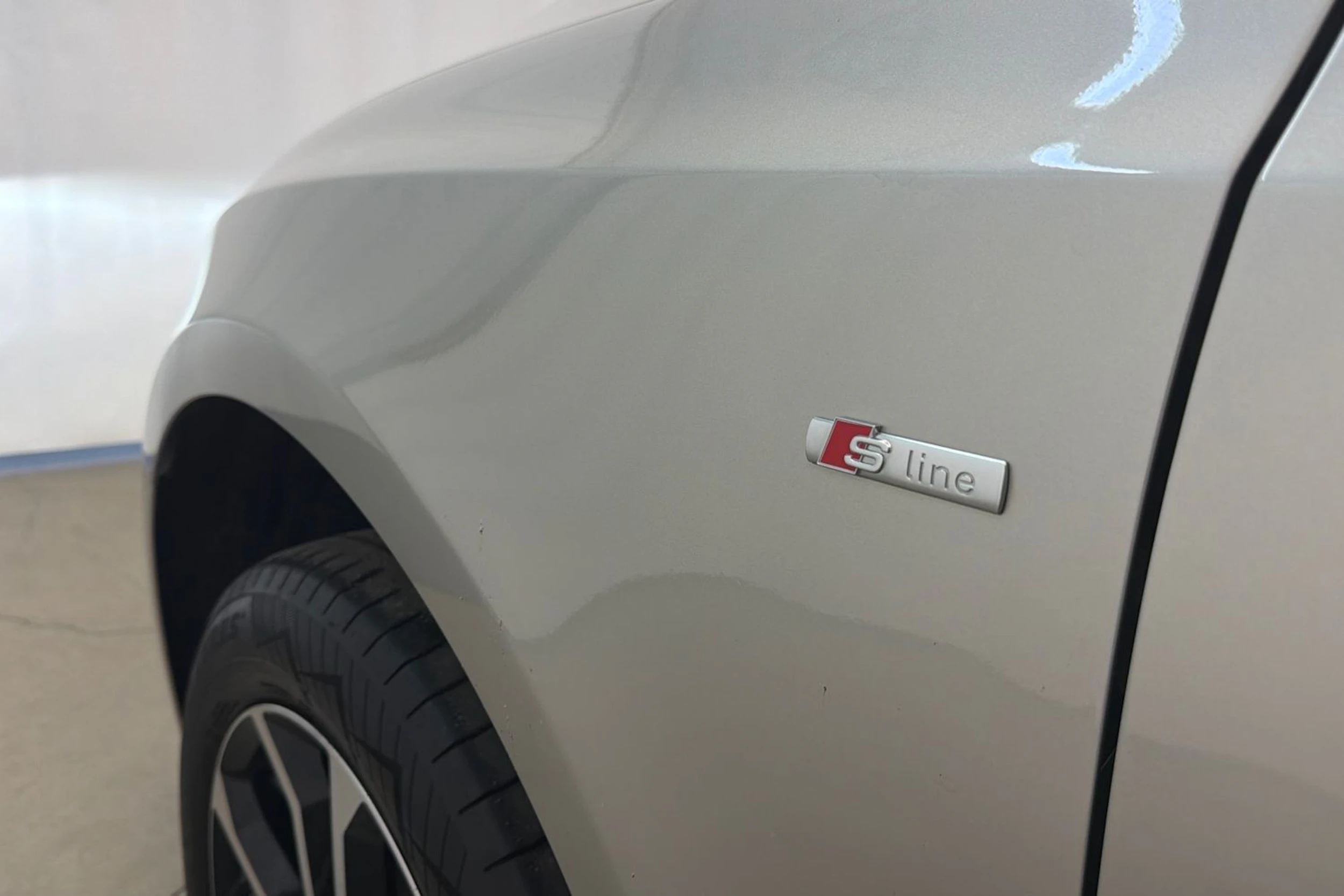 ruskea (beige) Audi Q5 2016 kuva 26.