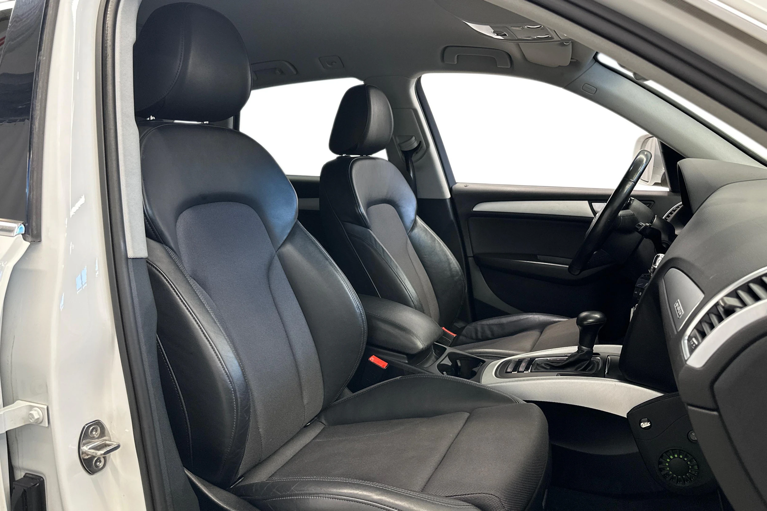 valkoinen Audi Q5 2016 kuva 9.