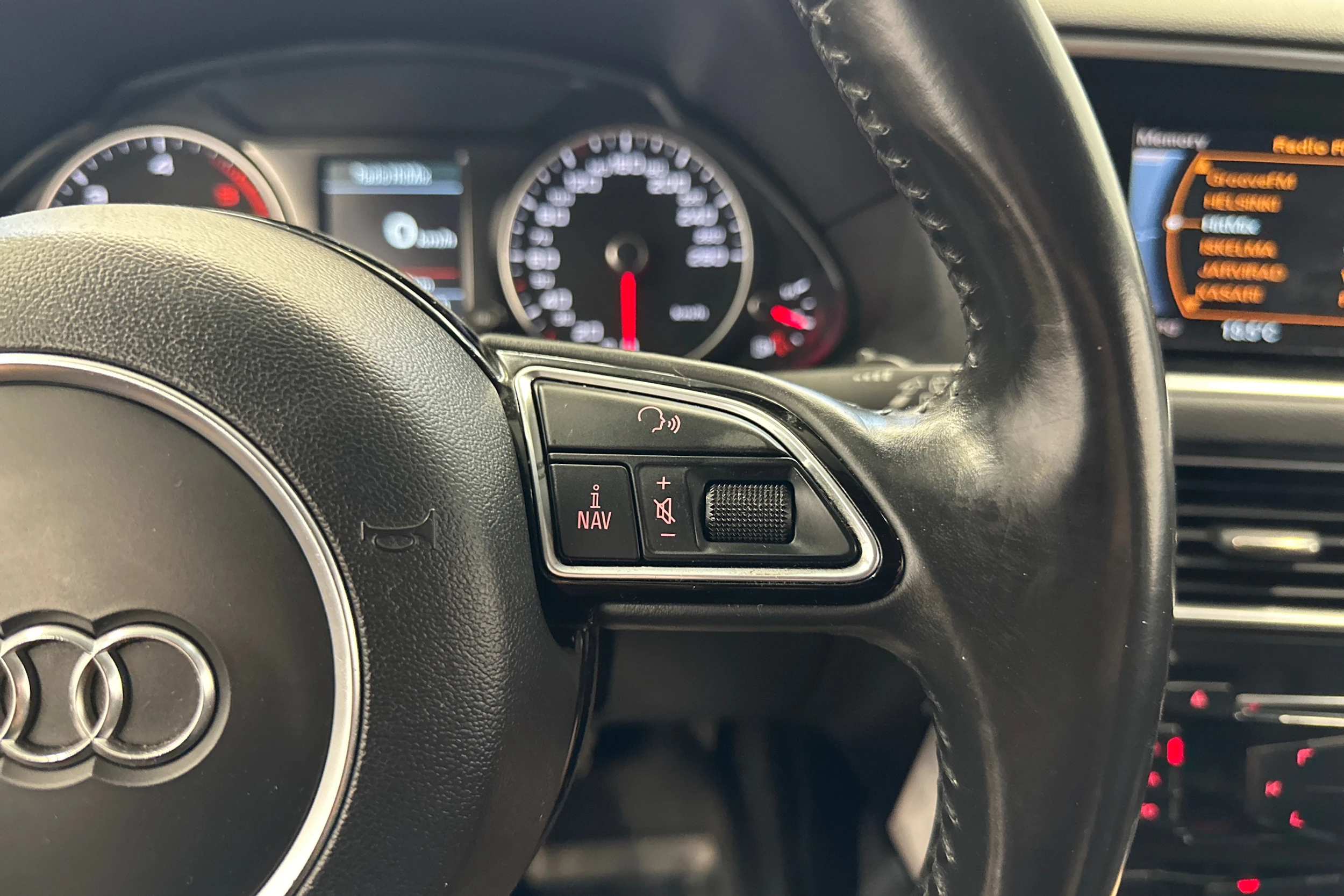 valkoinen Audi Q5 2016 kuva 18.