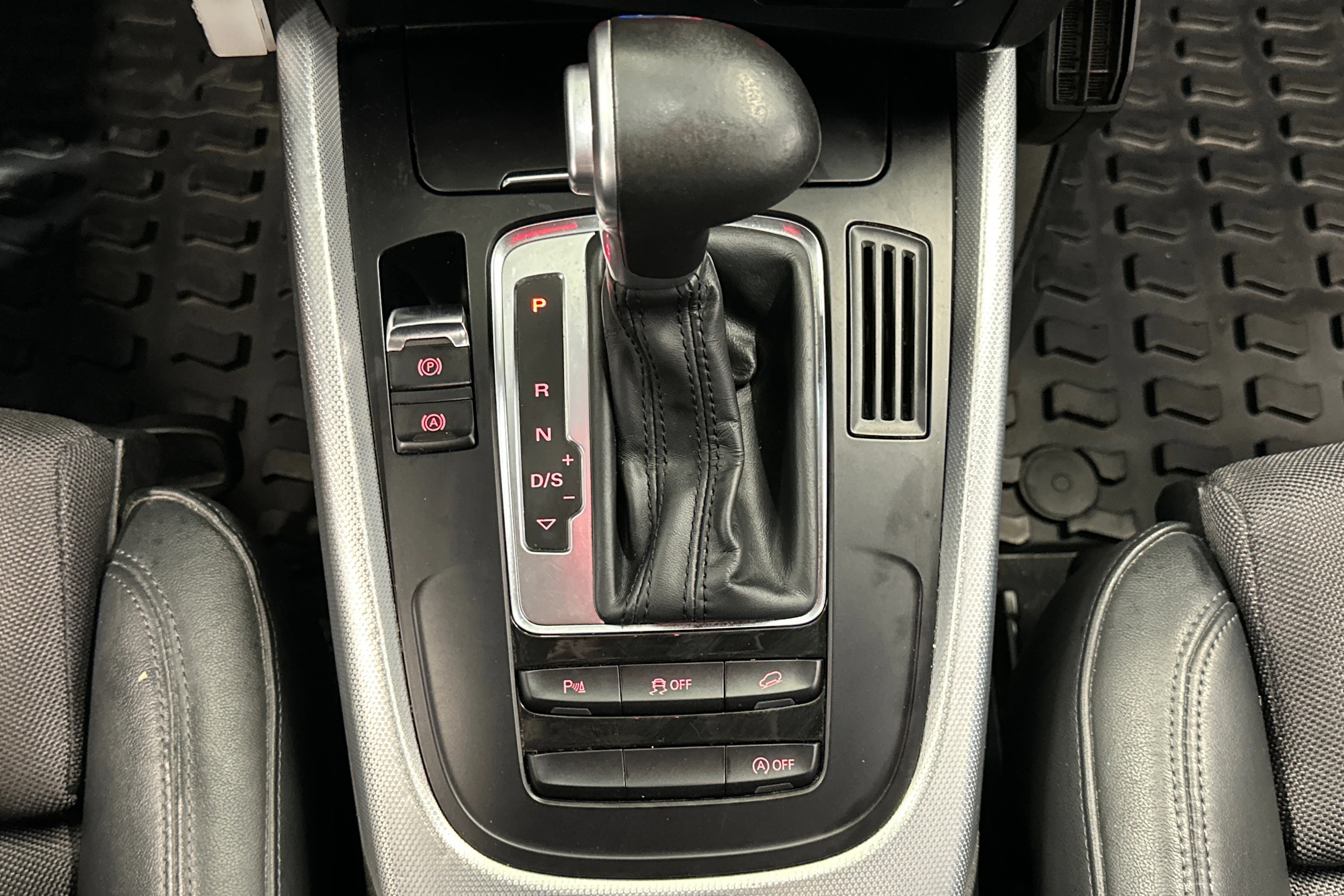 valkoinen Audi Q5 2016 kuva 21.