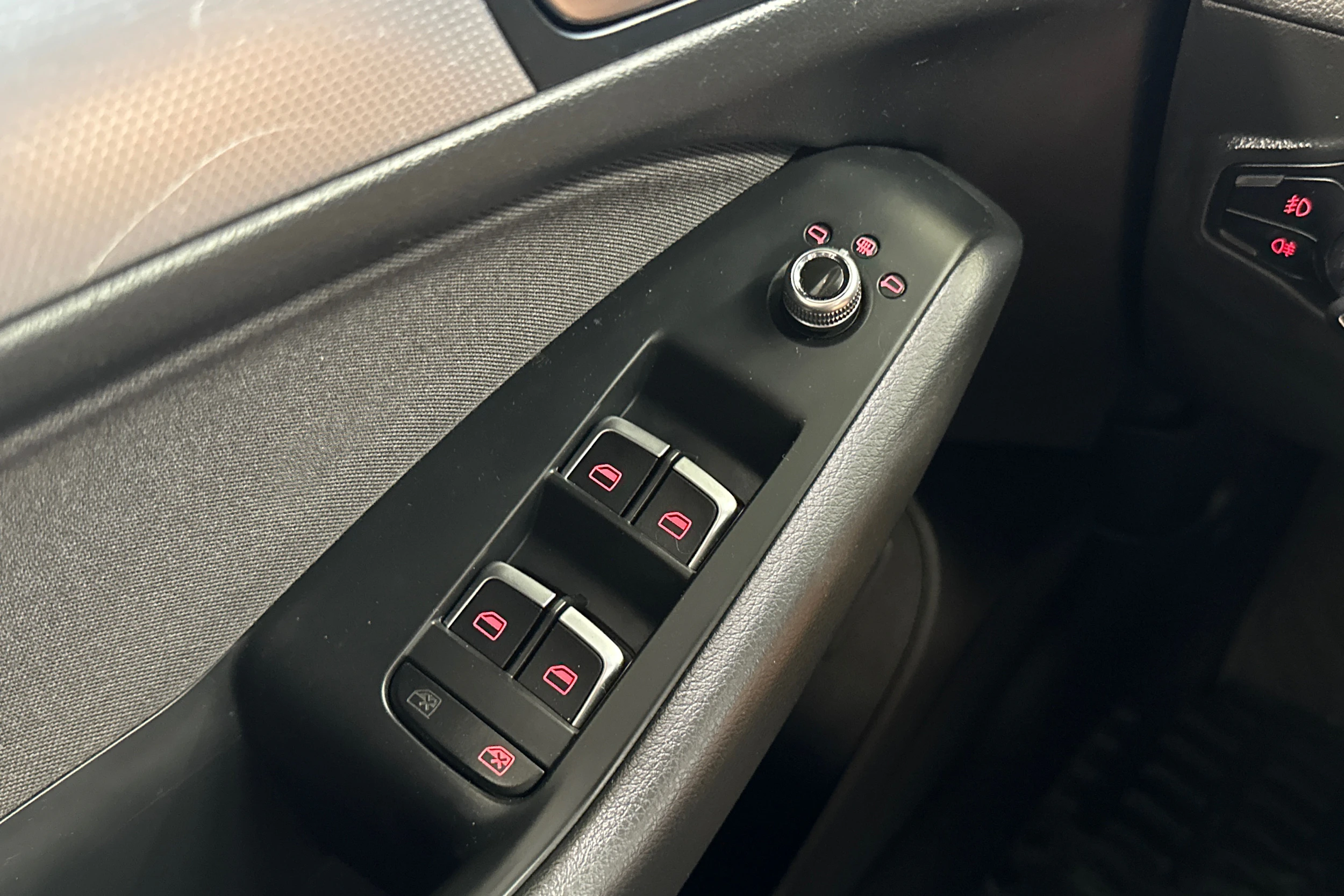 valkoinen Audi Q5 2016 kuva 24.
