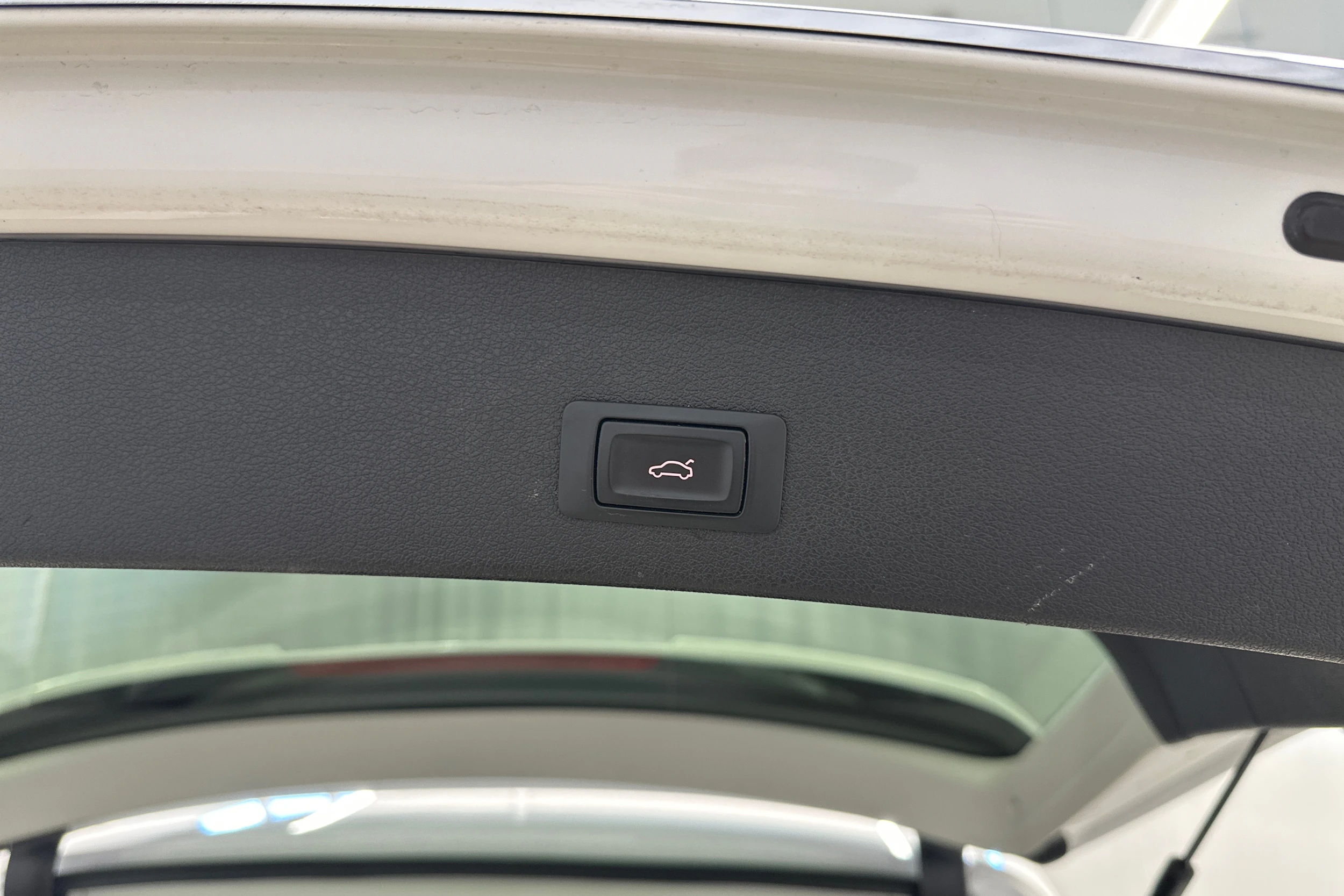 valkoinen Audi Q5 2016 kuva 26.