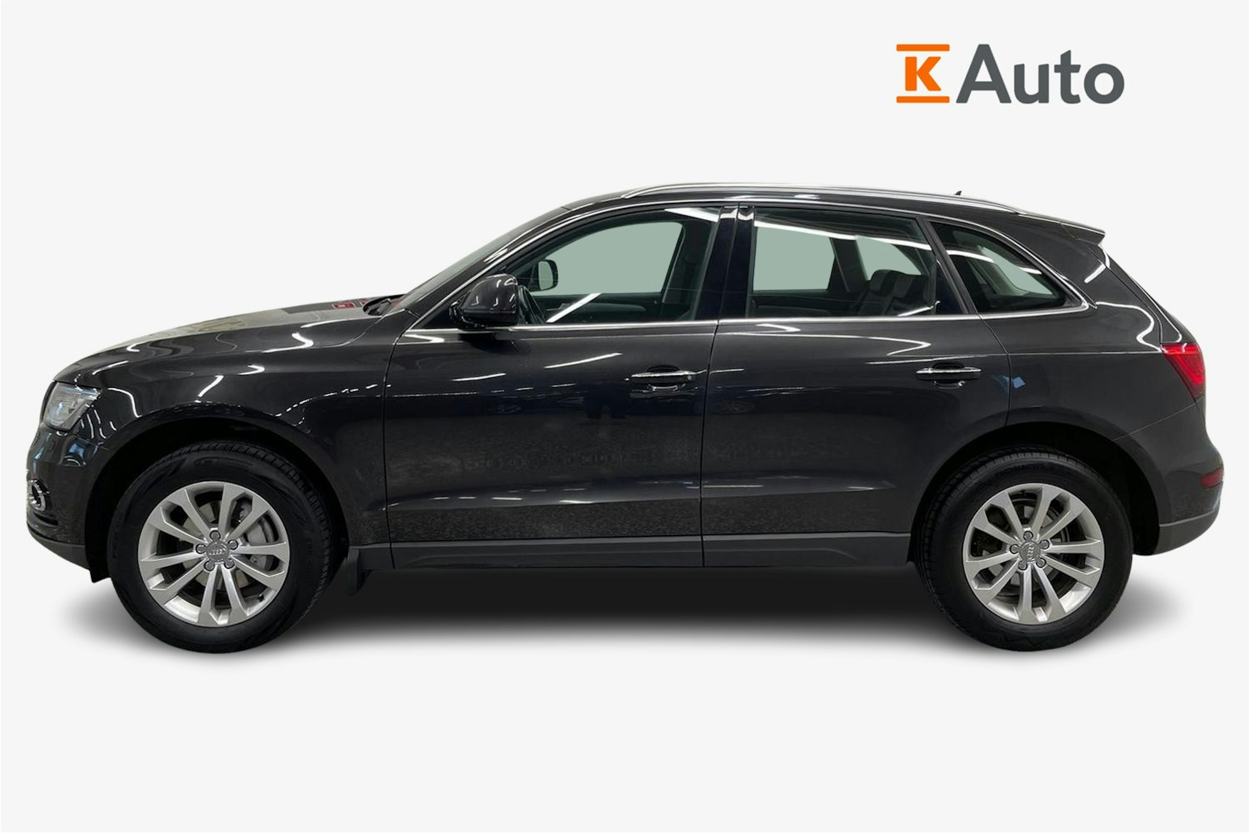 harmaa Audi Q5 2017 kuva 6.