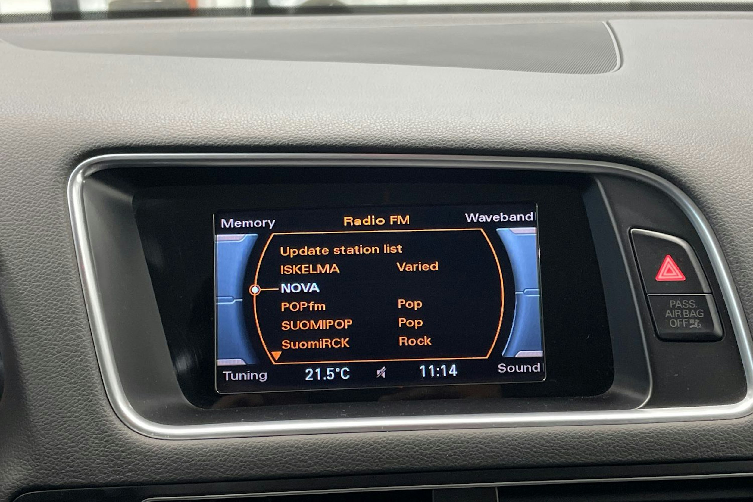 harmaa Audi Q5 2017 kuva 14.