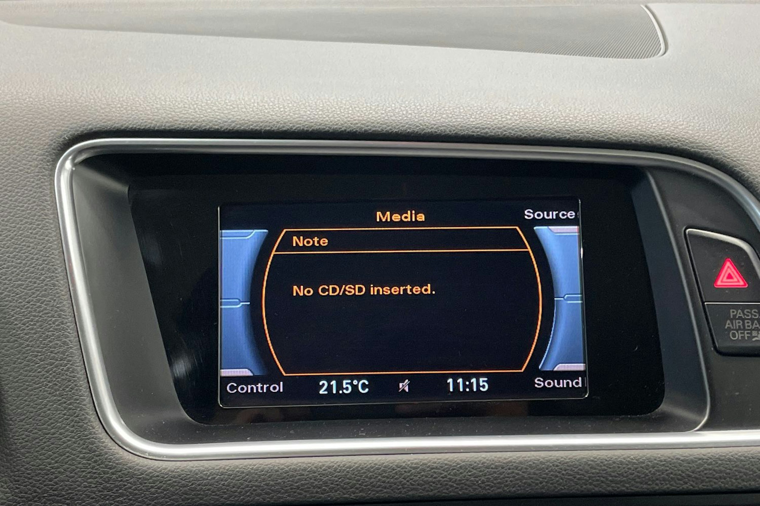 harmaa Audi Q5 2017 kuva 15.