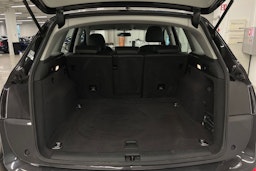 harmaa Audi Q5 2017 kuva 28.