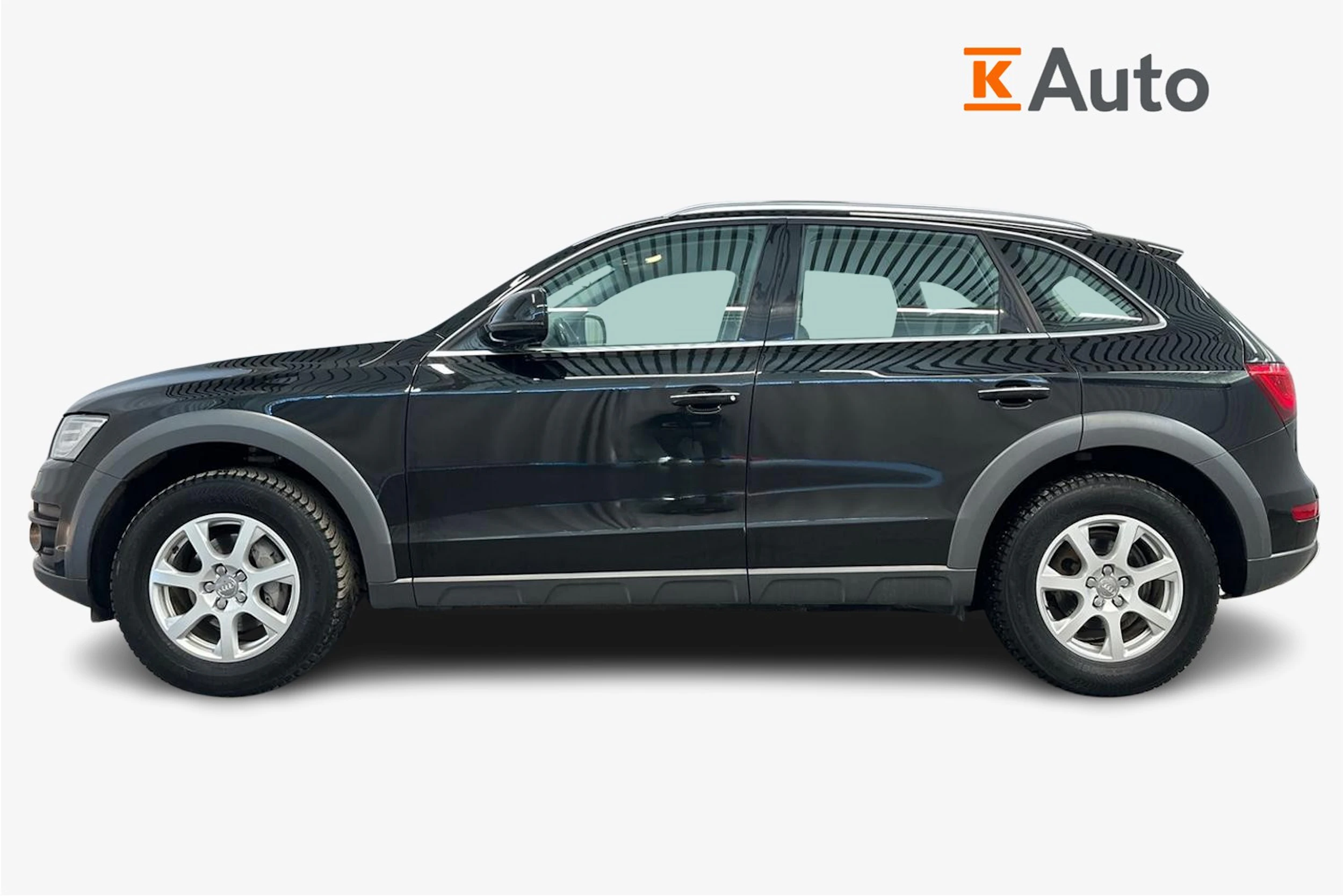musta Audi Q5 2016 kuva 5.