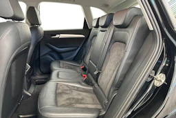 musta Audi Q5 2016 kuva 8.
