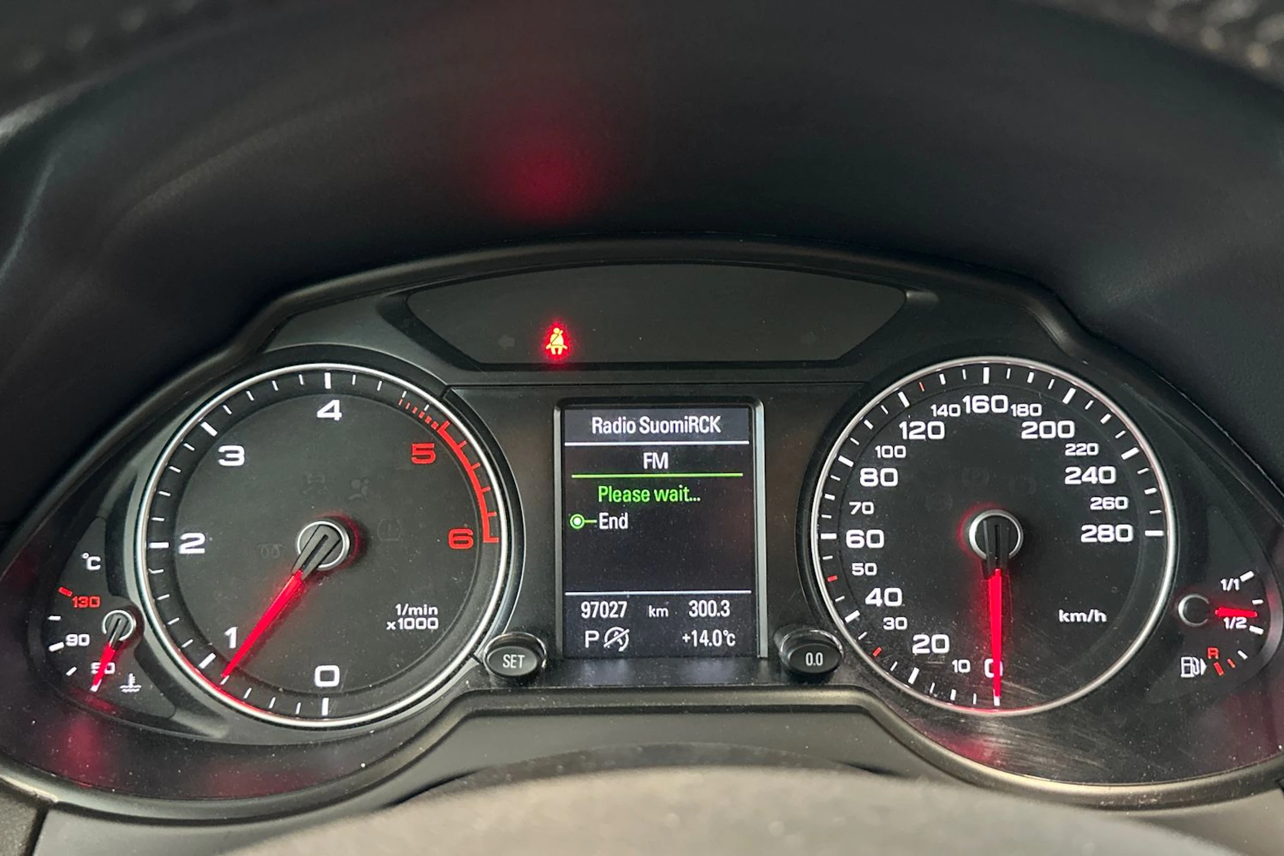 musta Audi Q5 2016 kuva 12.