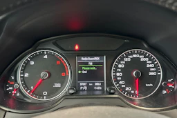 musta Audi Q5 2016 kuva 12.