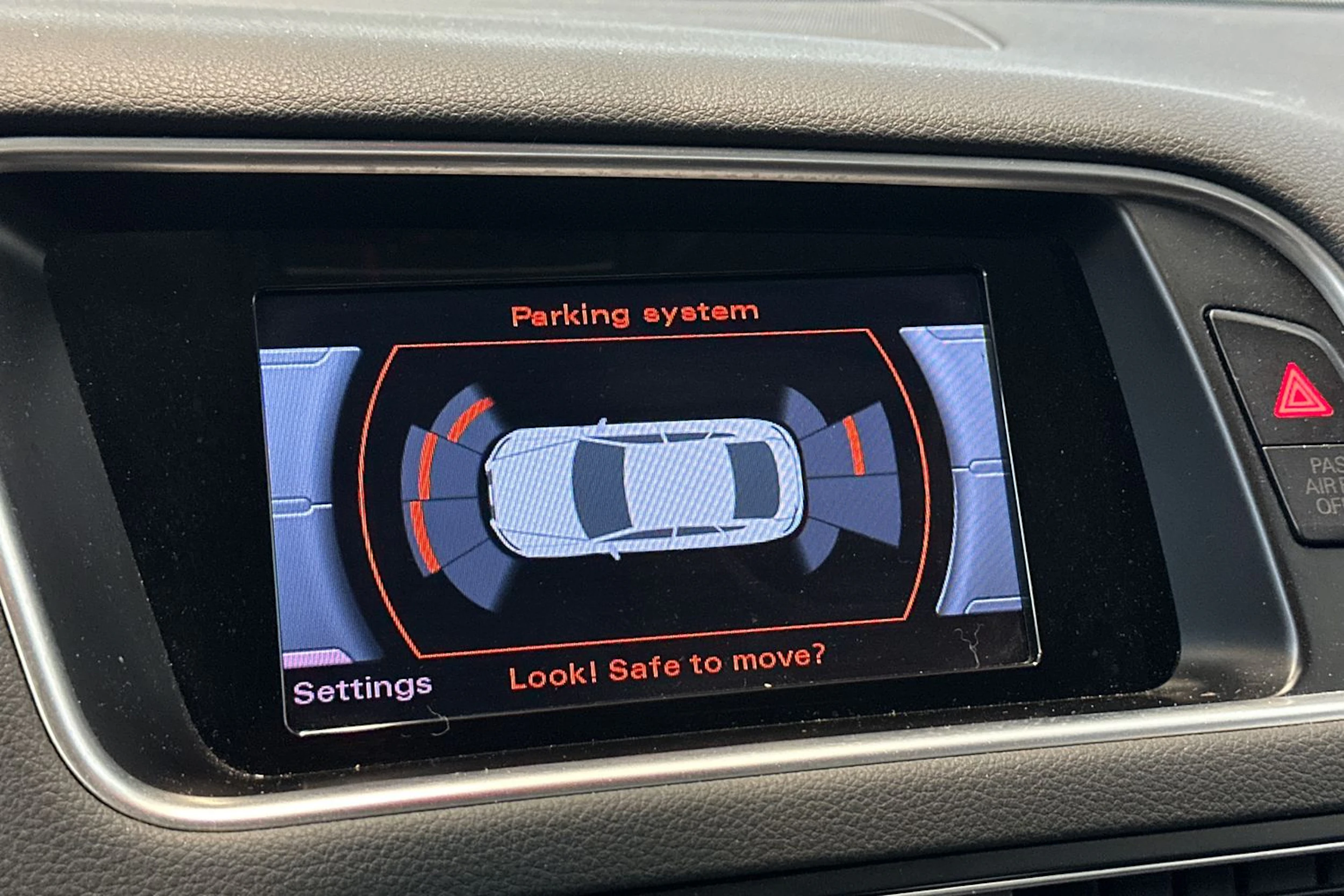 musta Audi Q5 2016 kuva 14.