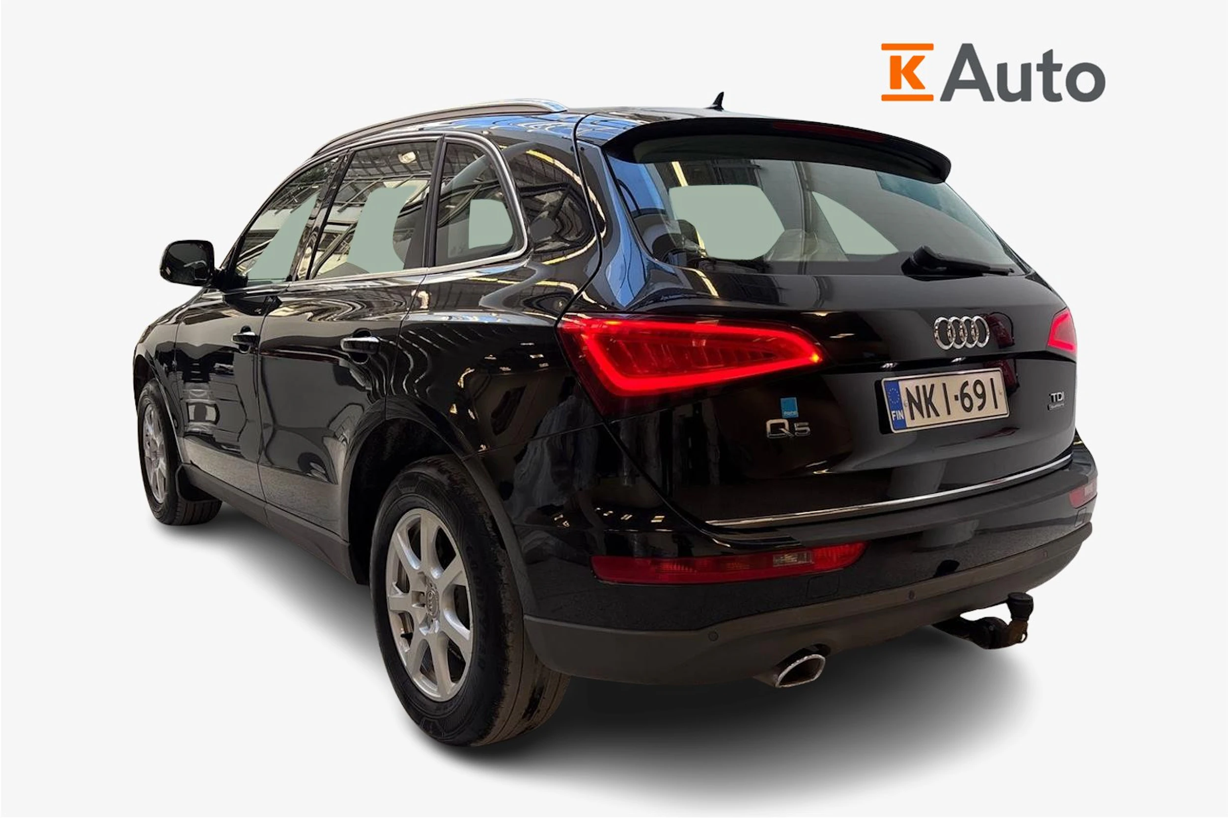 musta Audi Q5 2016 kuva 3.