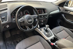 musta Audi Q5 2016 kuva 8.