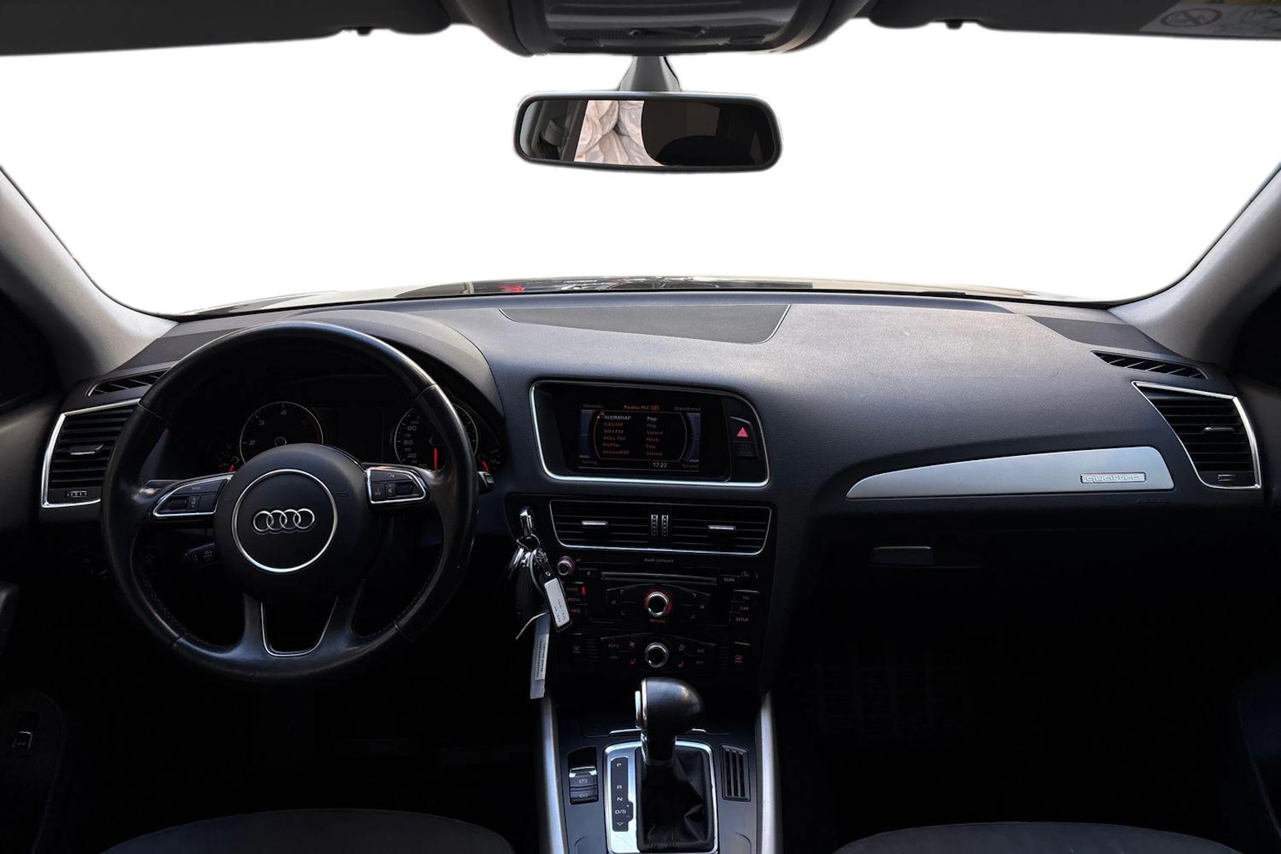 musta Audi Q5 2016 kuva 9.