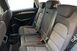 musta Audi Q5 2016 kuva 11.