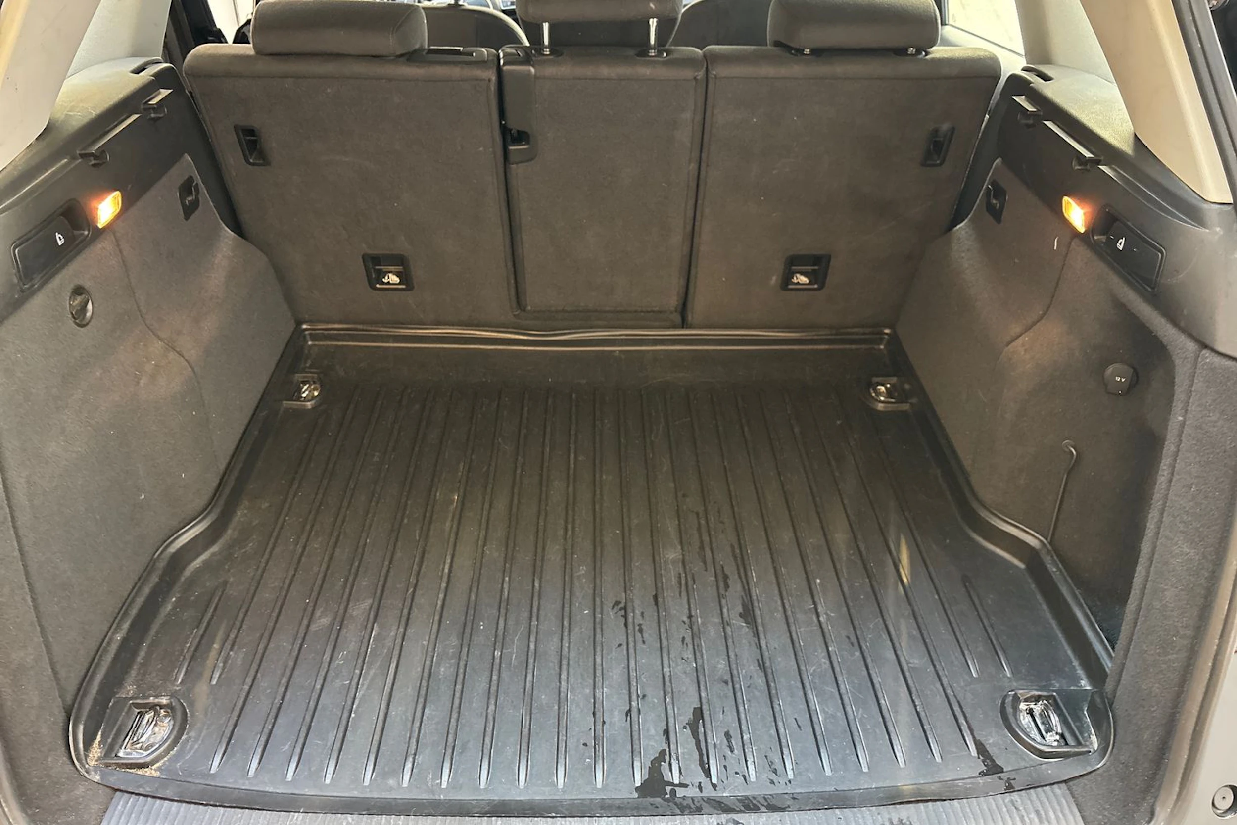 musta Audi Q5 2016 kuva 16.