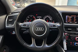 musta Audi Q5 2016 kuva 18.