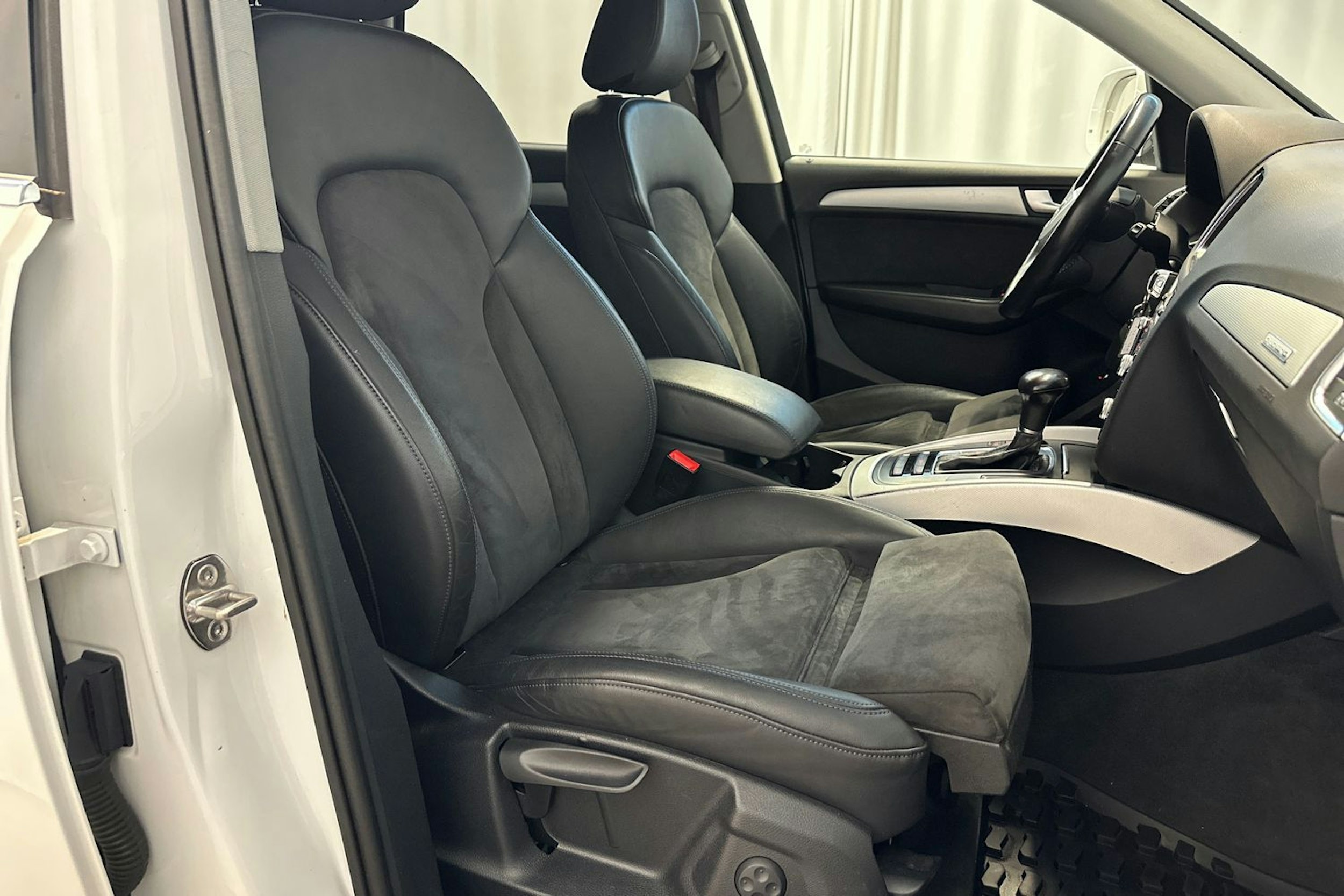 valkoinen Audi Q5 2016 kuva 16.