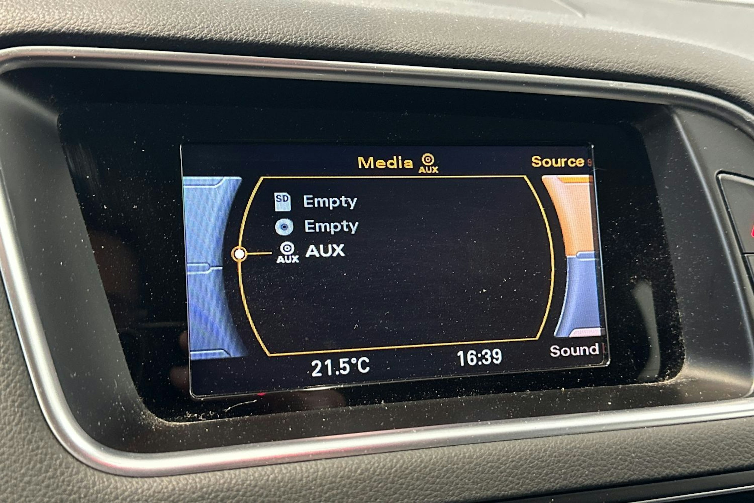 valkoinen Audi Q5 2016 kuva 21.