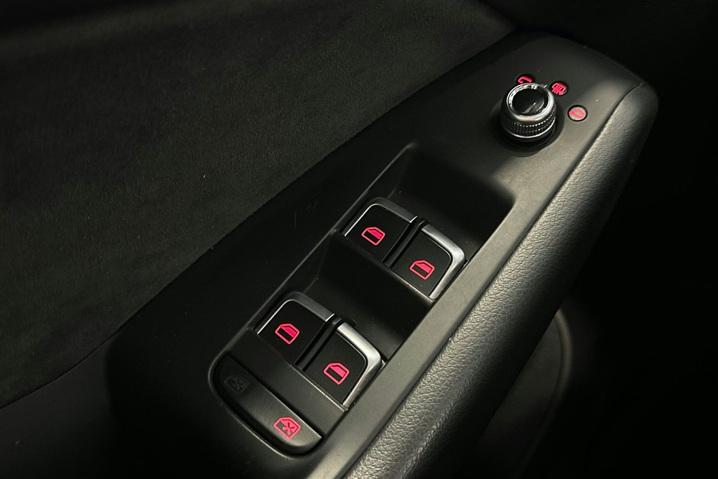 valkoinen Audi Q5 2016 kuva 30.