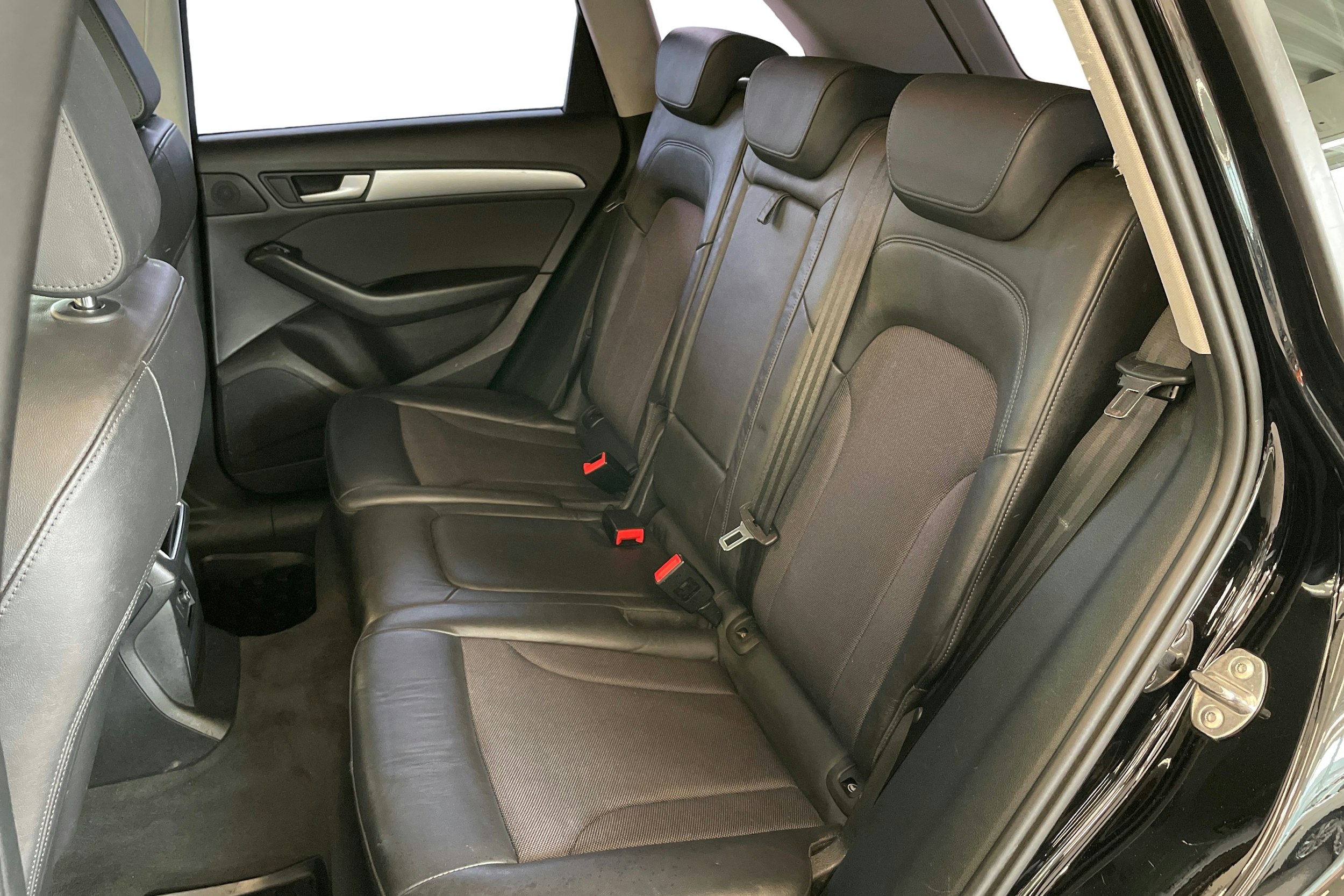 Musta Audi Q5 2016 kuva 10.