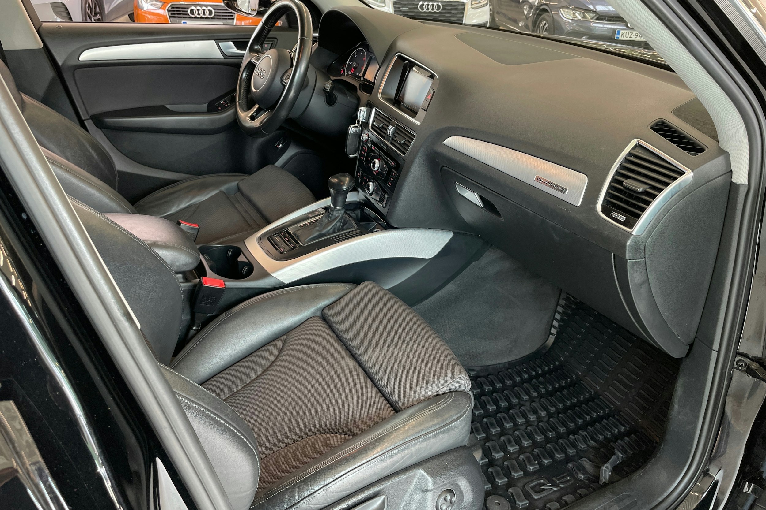 Musta Audi Q5 2016 kuva 26.